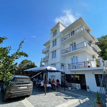 Hotel Fama 3* Durres